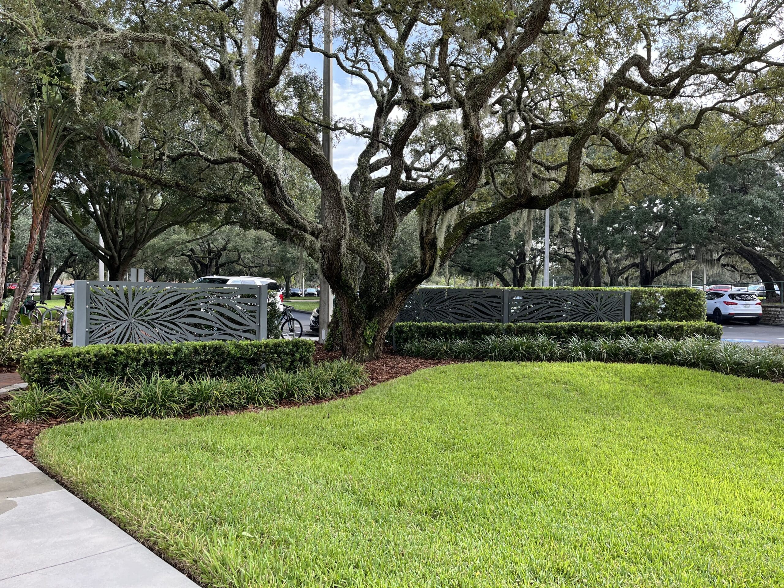 Homeowners Associations (HOAs), Property Owners Associations (POAs), Industrial Parks, Office Parks, Shopping Plazas, and Shopping Malls in Hillsborough County